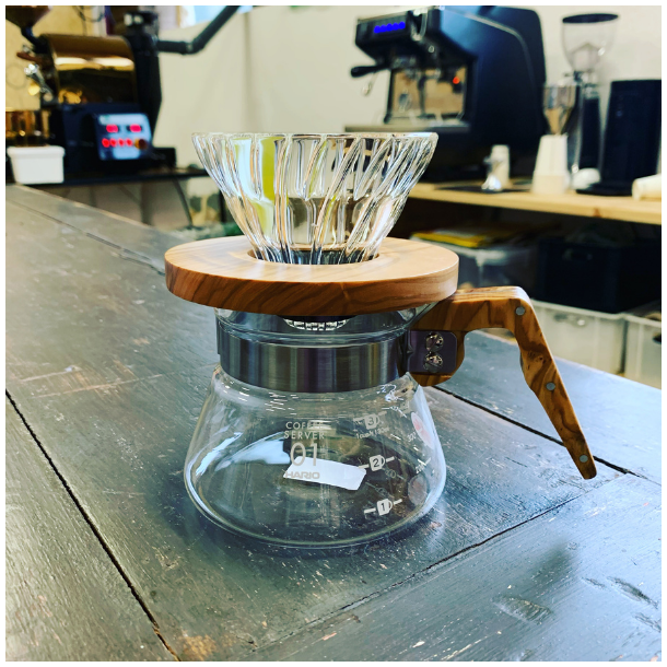 Hario Coffee Server Glaskande Oliven 400ml VCWN-40-OV