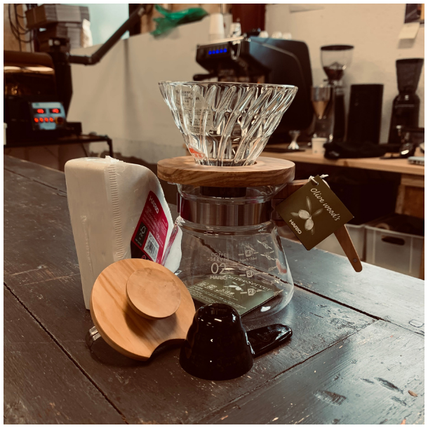 Hario V60 filterholder. Olivenolie tr og glas 2 - 4 kopper VDG-02-OV