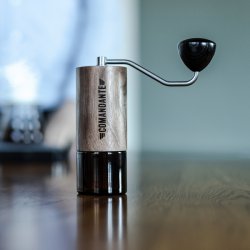 Inkl 250 gr friskristet kaffe Comandante - C40 - MK4 - Virginia Walnut